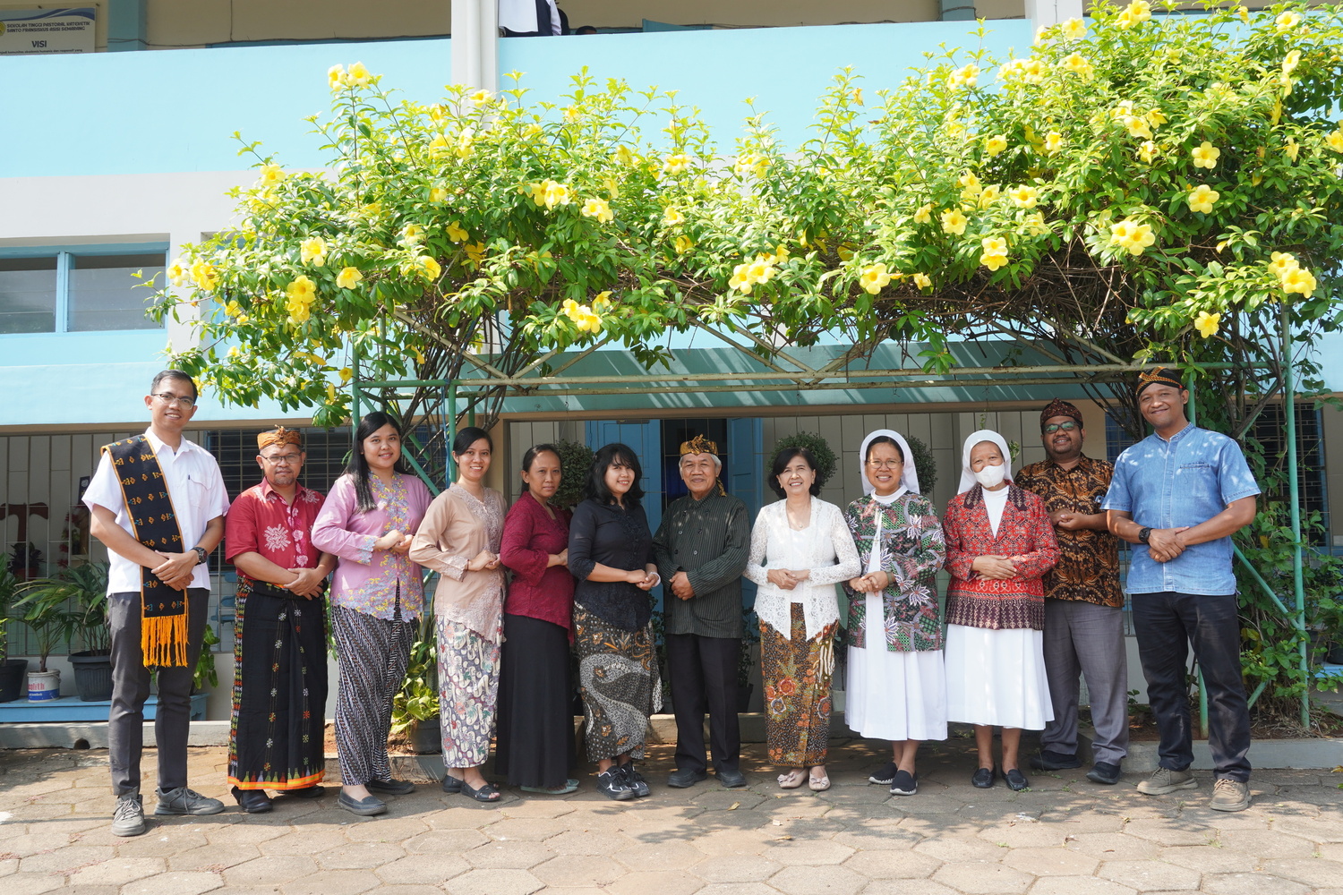 Rayakan Hari Kartini 2026, STPKat Santo Fransiskus Asisi Semarang Tonjolkan Keberagaman Budaya Nusantara