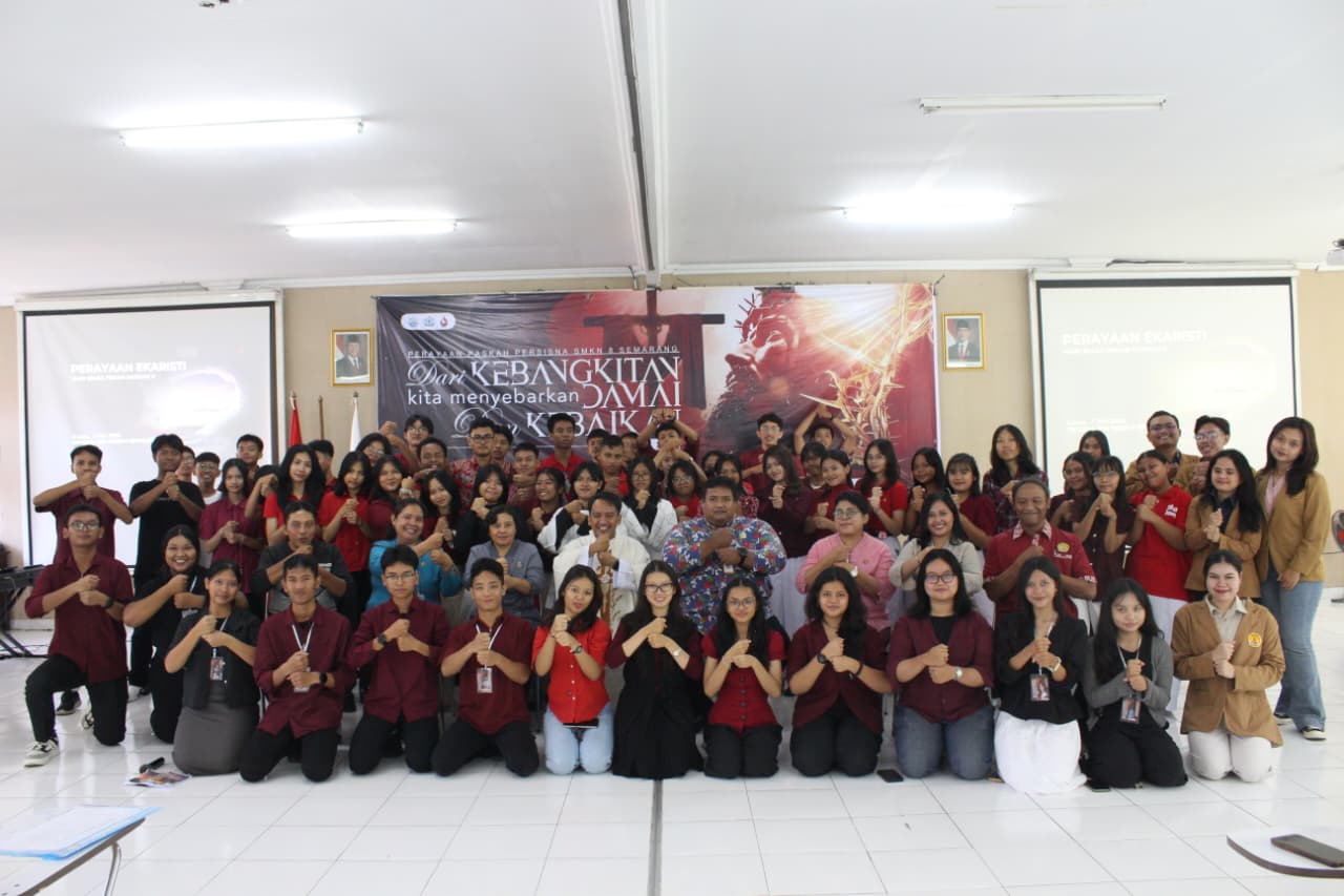 Pendamping Iman Remaja : Paskah di SMKN 8 Semarang dengan tema “Sukacita injil dalam Langkah kita”